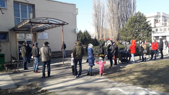 Na vybavenie pasu si Bratislavčania berú aj dovolenku: Kde všade môžete oň požiadať a koľko si priplatíte?