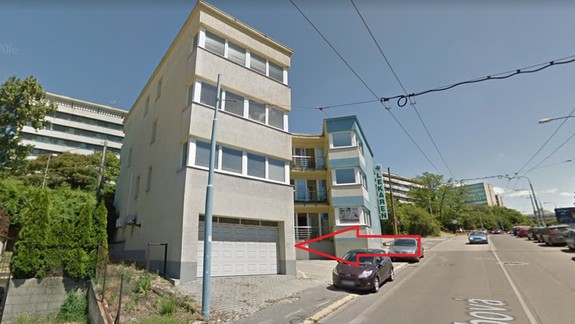 Kto to nevidel, tak by neuveril: Pozrite sa, čo sa skrýva v garáži tohto domu na Kramároch...