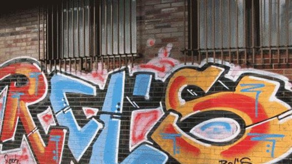 Potrebujete peniaze na odstránenie grafitov? Môže vám ich dať mesto