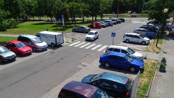 Karlova Ves s návrhom parkovacej politiky súhlasí, pridáva i podnety