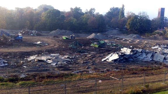 Na zbúranisku štadióna bude stavenisko Starého mosta