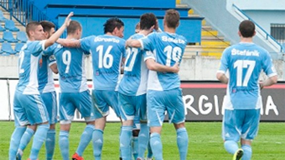 Slovan nakoniec oslavoval, v závere predstihol aj Trnavu a je bronzový