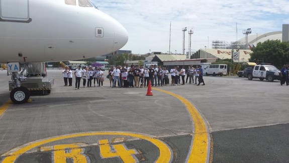 Telo zosnulého Filipínca Henryho previezol domov vládny špeciál