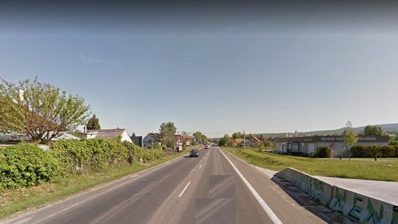 Pri vjazde do Záhorskej Bystrice stavajú protihlukovú stenu