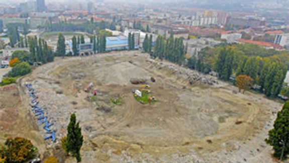 Mestskí poslanci dali zelenú výstavbe nového štadióna na Tehelnom poli