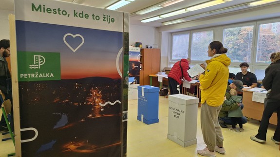 Voliči dostali kandidátov z Ružinova: : Chybné lístky nahlásili aj členovia niektorých komisií v Petržalke