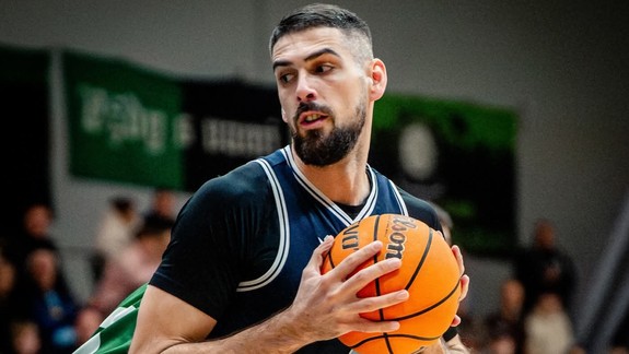 Basketbalisti Slovana zvíťazili v Handlovej 91:70