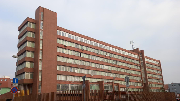 Nikto ju nechce? MH Manažment predĺžil termín na ponuky na kúpu Polikliniky Tehelná