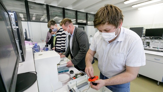 Pľúcny ventilátor mladých slovenských vedcov sa už vyrába sériovo