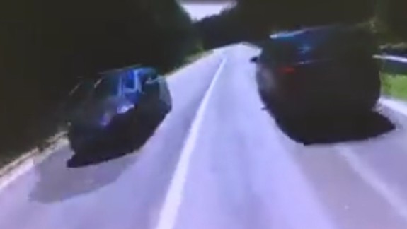 VIDEO: Nehodu motorkára v šialenej rýchlosti zachytila priamo jeho kamera