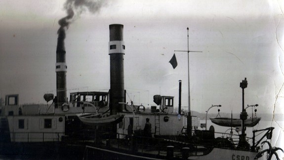 Bývalý parník má sto rokov a stále slúži vodákom