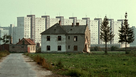 Zábery, ktoré vyvolajú úžasné spomienky: Juraj Bartoš fotí Petržalku od začiatkov sídliska dodnes