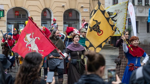 Oplatí sa prísť: Mesto opäť symbolicky otvára svoje brány, tentoraz však minútou ticha