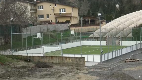 V Dúbravke pokračujú v revitalizácii verejného priestoru na Hanulovej aj podchodu Saratov