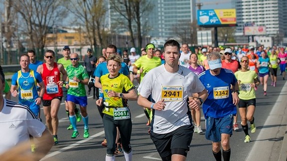 Populárny zimný beh sa blíži. Bežci sa predvedú v mikulášskom štýle
