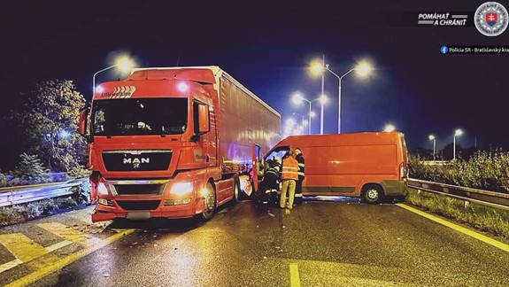 Hromadná nehoda: Na diaľnici D1 sa zrazilo až šesť áut