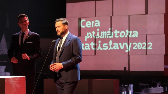 Cena primátora: Matúš Vallo ocenil päť osobností a kolektív, in memoriam M. Žbirku
