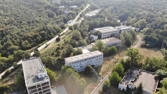 Záhorská Bystrica chystá prehliadku elektrovodu a atómového krytu. Prídete sa pozrieť?