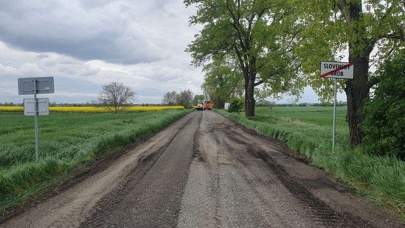 V okresoch Senec a Pezinok župa opravuje ďalšie cesty