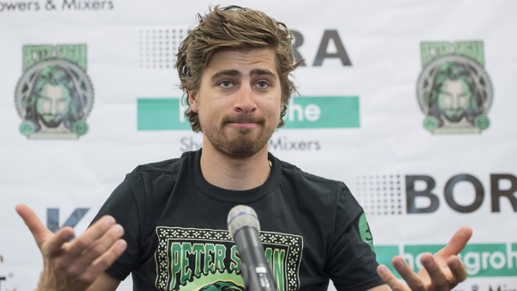 FOTO: Ďalšia rana pre fanúšikov Petra Sagana – Bratislava prišla o jeho sochu!