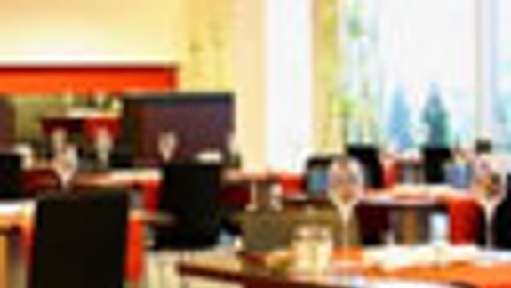 ONE Restaurant & Café 