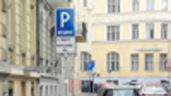Parkovanie pred vchodmi problémom nielen v centre