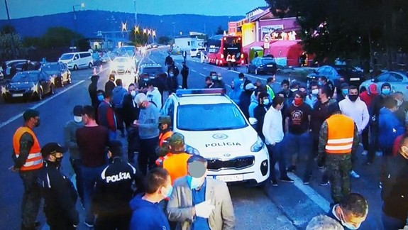 Do nedeľného rána prešlo do domácej karantény cez Berg 84 ľudí