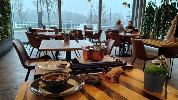 BEDEKER GURMÁNA V podniku pod mrakodrapom zažijete aj navonok bežnú klasiku úplne inak