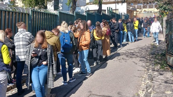 V Bratislave volia Rusi prezidenta: Marótyho ulica  je pre vodičov dočasne uzavretá