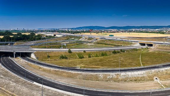 Vedeli ste? Celý vonkajší bratislavský obchvat na D4 môžu motoristi využívať bezplatne
