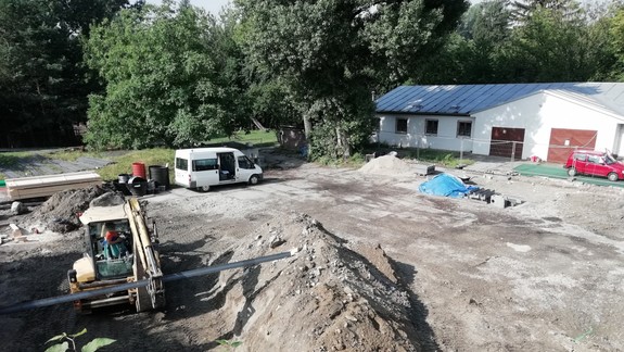 FOTO: Práce na novej lodenici v Karlovej Vsi sa už rozbehli