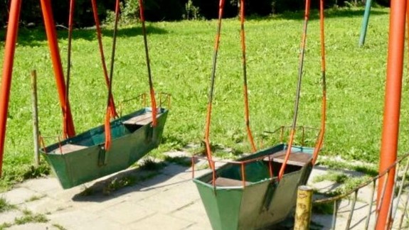 Pamätáte si na tieto ihriská? Ružinov retro prvky odkladá a pripravuje exteriérové múzeum