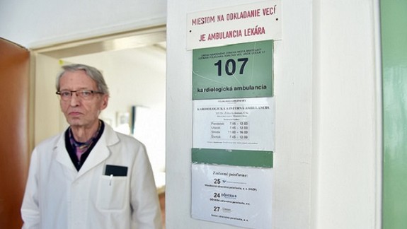 Ohrozené ambulancie v Karlovej Vsi nezaniknú