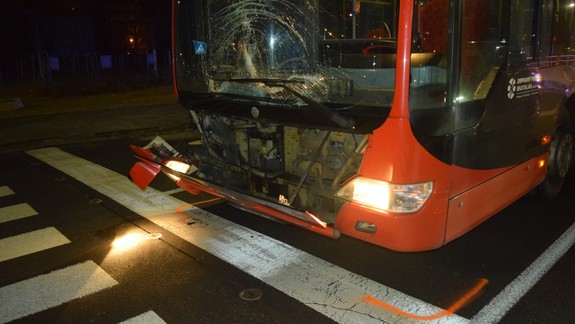 Nehoda: V Dúbravke zrazil nadránom autobus MHD chodca