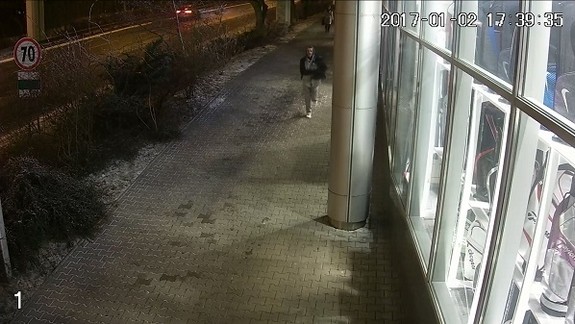 Polícia pátra po neznámom páchateľovi, ktorý krádežou spôsobil škodu 1400 eur 