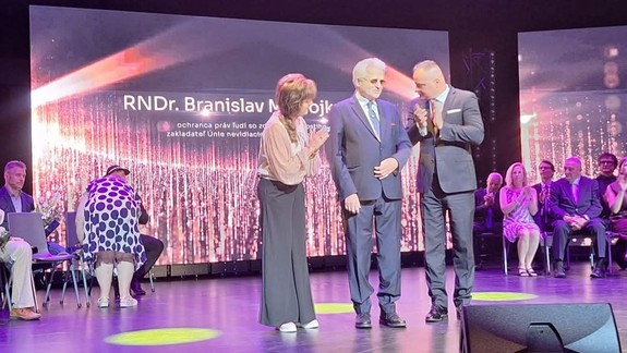 Predseda BSK J. Droba ocenil 51 osobností, niektoré in memoriam