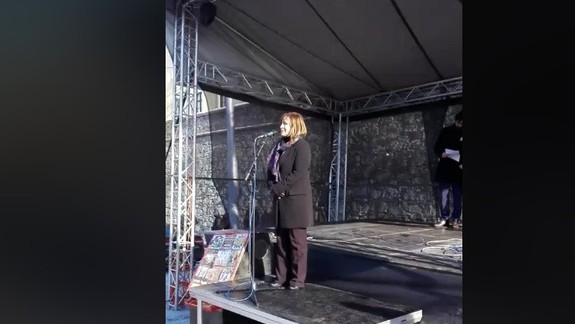 VIDEO: Pred parlamentom sa dnes konal protest proti prijatiu zákona o hazarde