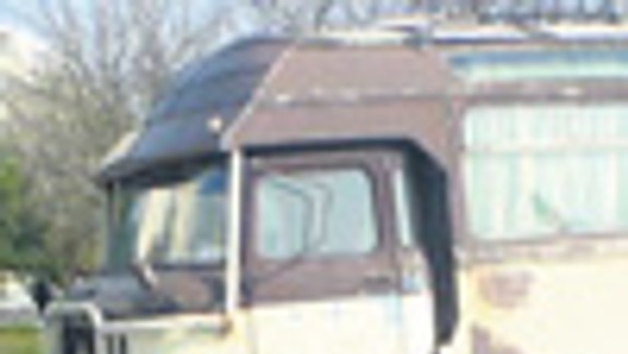 Bezdomovci bývajú často v opustených vrakoch