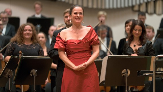 V Slovenskej filharmónii zaspieva árie Myslivečka a Mozarta Simona Houda Šaturová