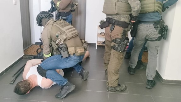 Policajti zadržali dvoch Turkov, ktorí pomáhali cudzincom neoprávnene zostať na Slovensku