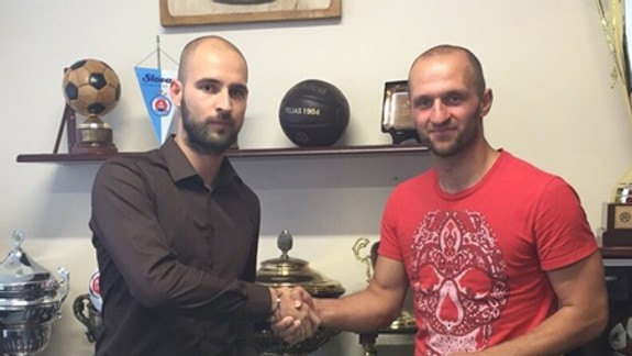 Mucha podpísal so Slovanom štvorročnú zmluvu