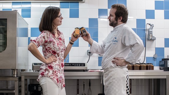 ROZHOVOR - Vedec z bratislavskej STU varí najlepší slaný karamel na svete: Prezradil nám recept...