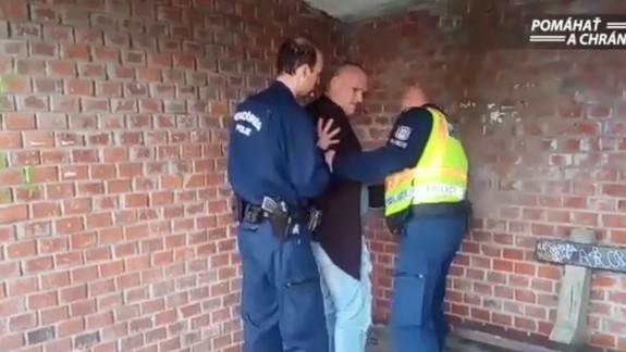 VIDEO: V Rajke zadržali "Veľkého Ištvána" z gangu sýkorovcov