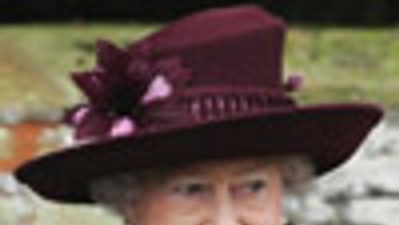 Kráľovná odhalí pamätník Železná opona