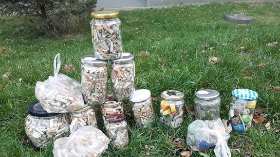 Toto sa vyzbieralo z detských pieskovísk v Karlovej Vsi