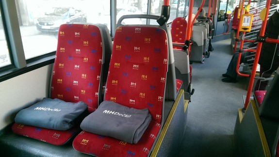 Pozrite sa, aké prekvapenie našla cestujúca v bratislavskej MHD!