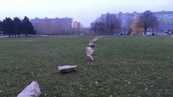 FOTO: Záhadný petržalský Stonehenge alebo neuveríte, na čo majú slúžiť tieto kamene!