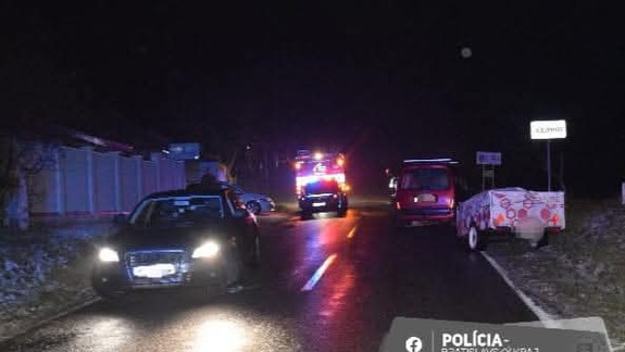 Alkohol za volantom: Opitý muž a so zákazom šoférovať spôsobil nehodu