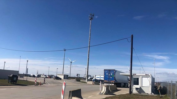 VIDEO: Ako to vyzeralo dnes ráno na slovensko-rakúskom hraničnom priechode ?