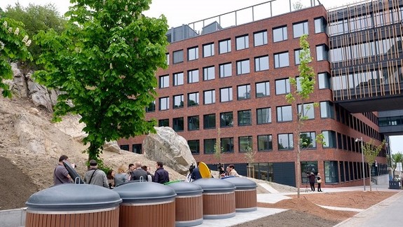 V novej štvrti Zuckermandel umiestnili prvé polopodzemné kontajnery